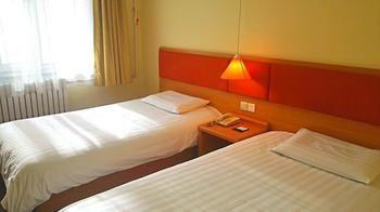 Home Inn St Sophia Cathedral Xinyibai 하얼빈 외부 사진