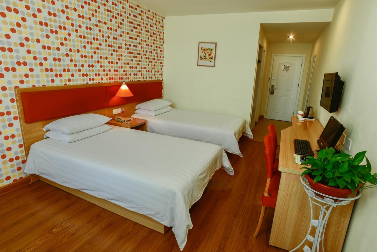 Home Inn St Sophia Cathedral Xinyibai 하얼빈 외부 사진